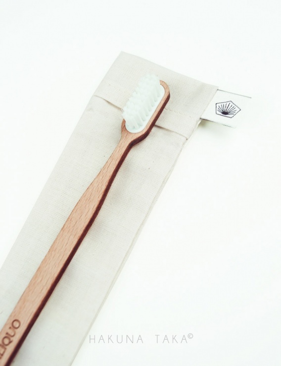 Pochette pour brosse a dent